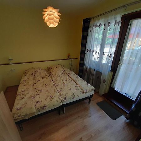 Gyopar Gyoengye Apartmanhaz Orosháza المظهر الخارجي الصورة