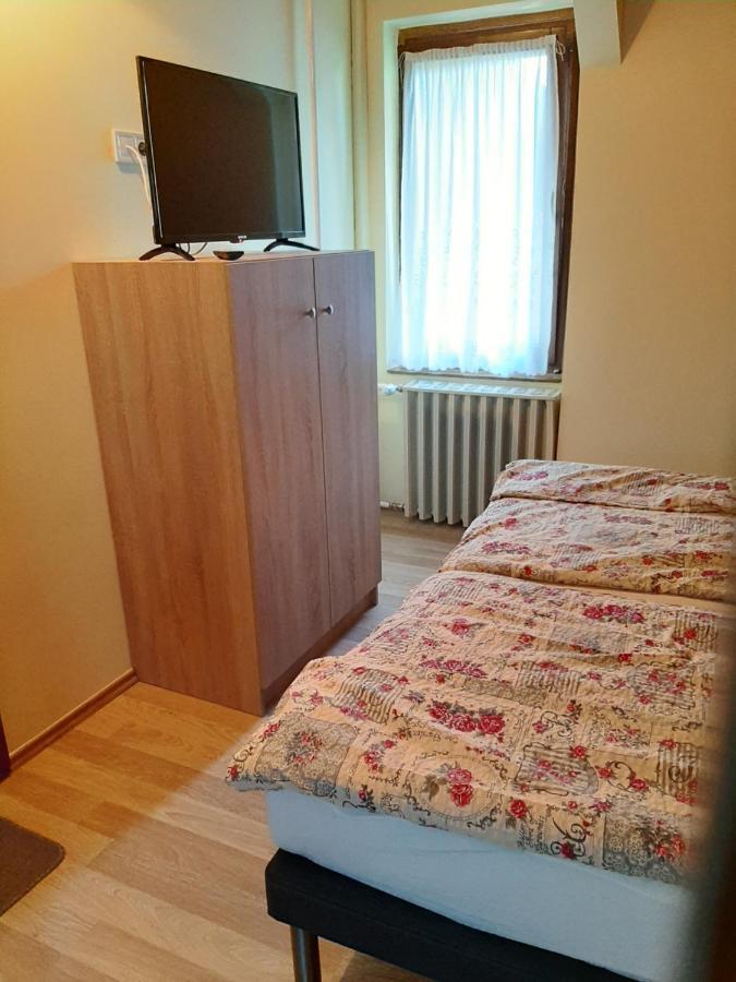 Gyopar Gyoengye Apartmanhaz Orosháza المظهر الخارجي الصورة
