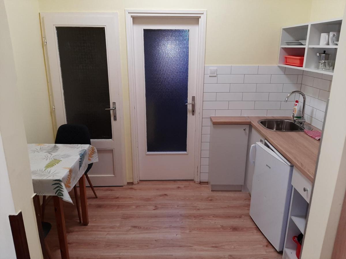 Gyopar Gyoengye Apartmanhaz Orosháza المظهر الخارجي الصورة